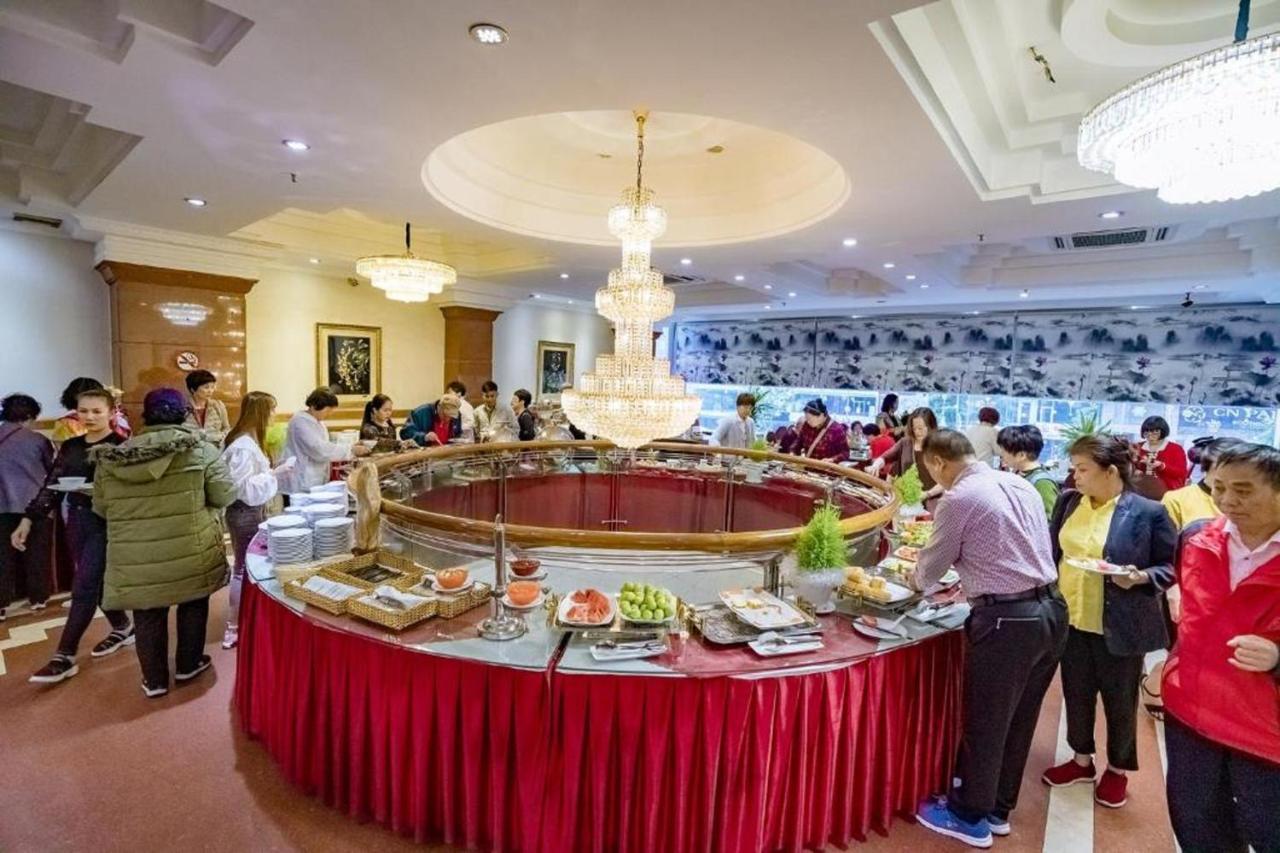 Adina 3 Star Hotel Дананг Экстерьер фото