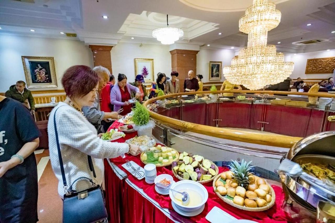 Adina 3 Star Hotel Дананг Экстерьер фото